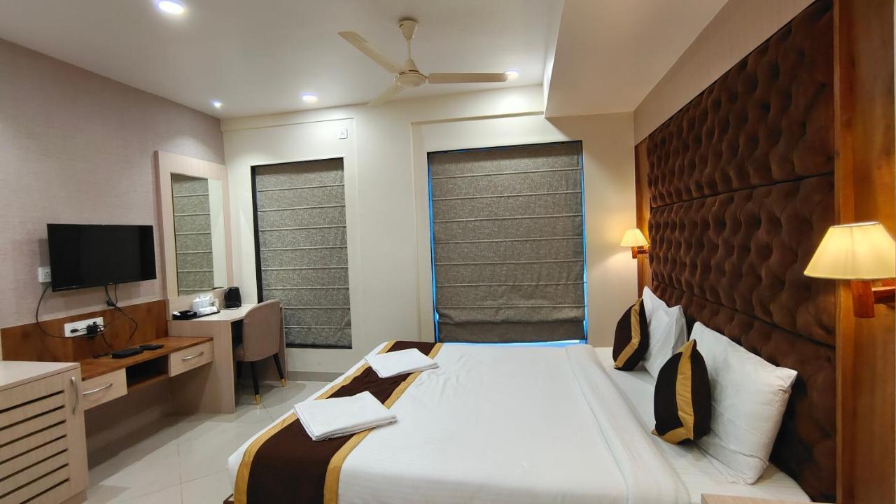 The Panash - Hotel & Banquet Kolkata Ngoại thất bức ảnh